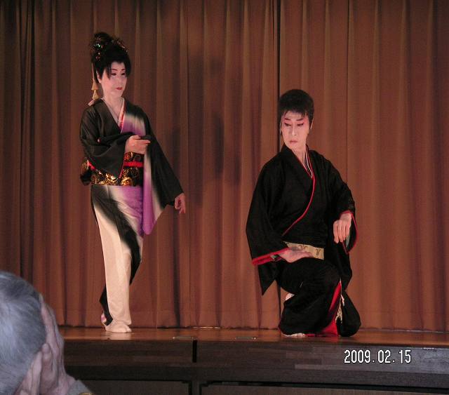 葉月(はづき)舞踊劇団公演(日の出紫苑)